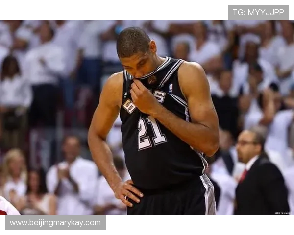 蒂姆邓肯从沉默领袖到马刺王朝核心的传奇篮球人生