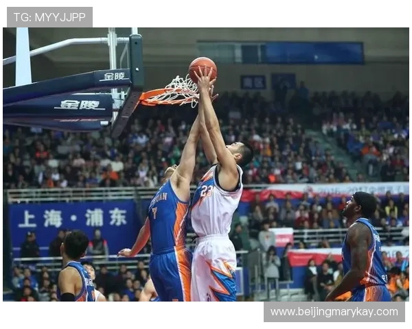 成都篮球队强势领跑大满贯积分榜积75分展现冠军实力