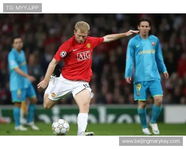 保罗·斯科尔斯:从曼联中场大师到英格兰足球传奇的成长与辉煌 保罗·斯科尔斯:从曼联中场大师到英格兰足球传奇的成长与辉煌