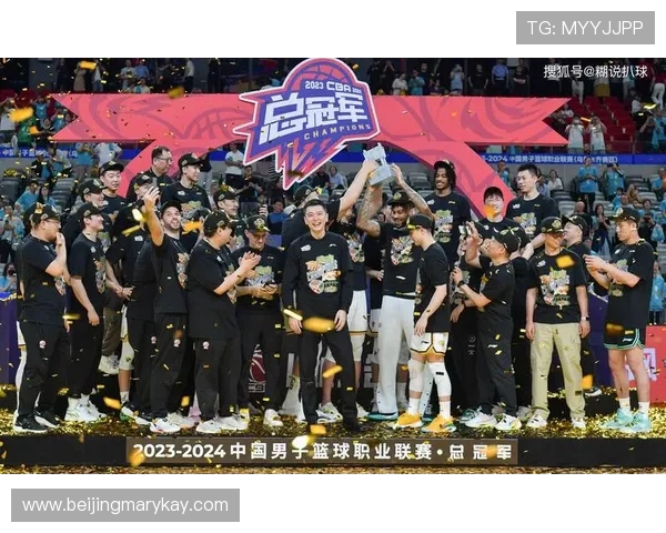 2016年CBA季后赛新疆队对阵上海队精彩回顾与赛况分析