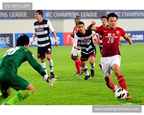 2018年恒大与蒙通联激战回顾：亚冠赛场的巅峰对决与精彩瞬间