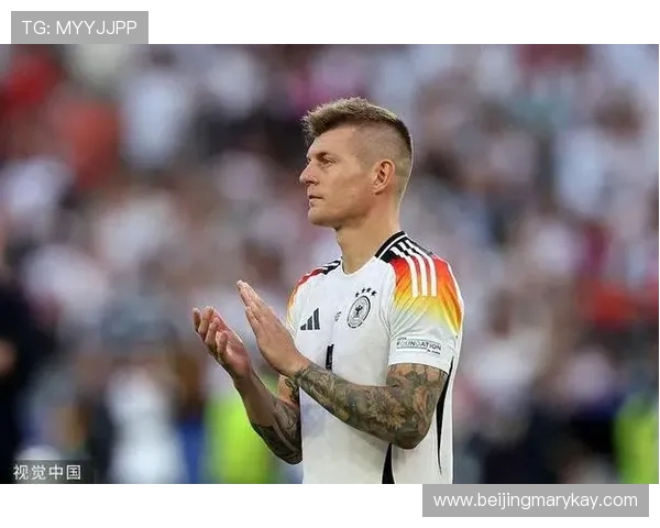 克罗斯：从足球场上的天才到全球体育文化的引领者